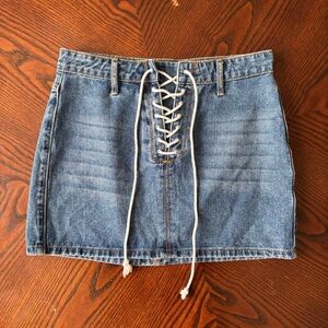 Guess Denim Lace-Up Mini Skirt Y2K size small miniskirt